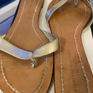 sigerson morrison gold lame thing sandal